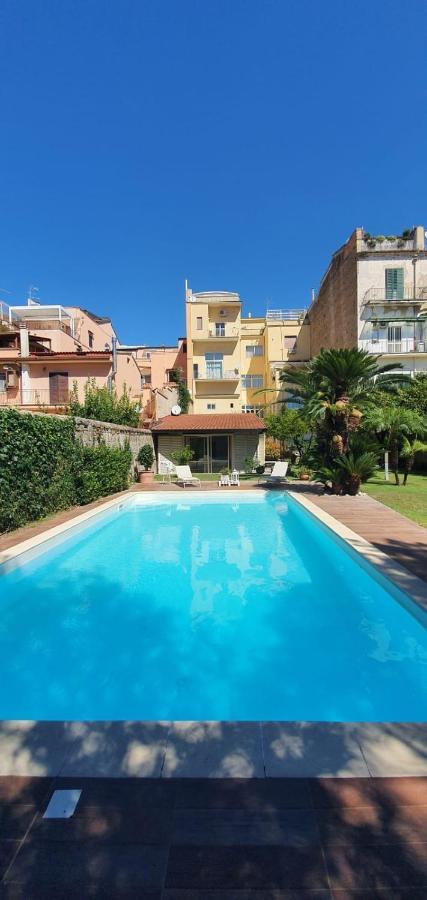 مبيت وإفطار كازيرتا Casa Castagna المظهر الخارجي الصورة