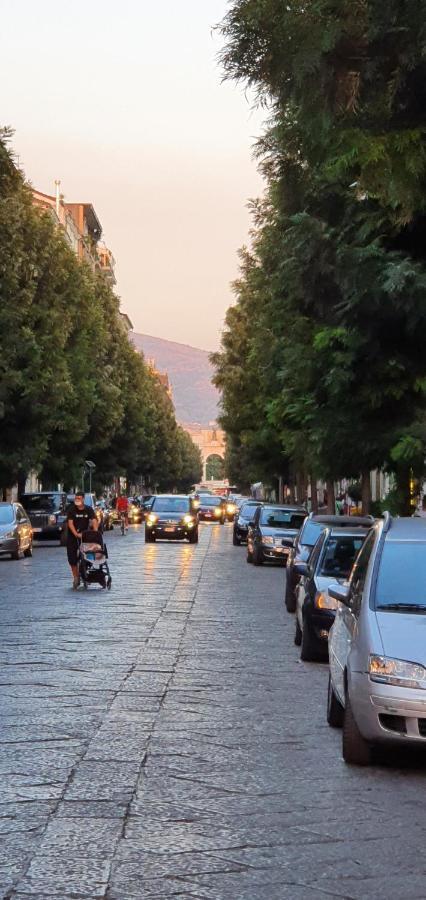 مبيت وإفطار كازيرتا Casa Castagna المظهر الخارجي الصورة